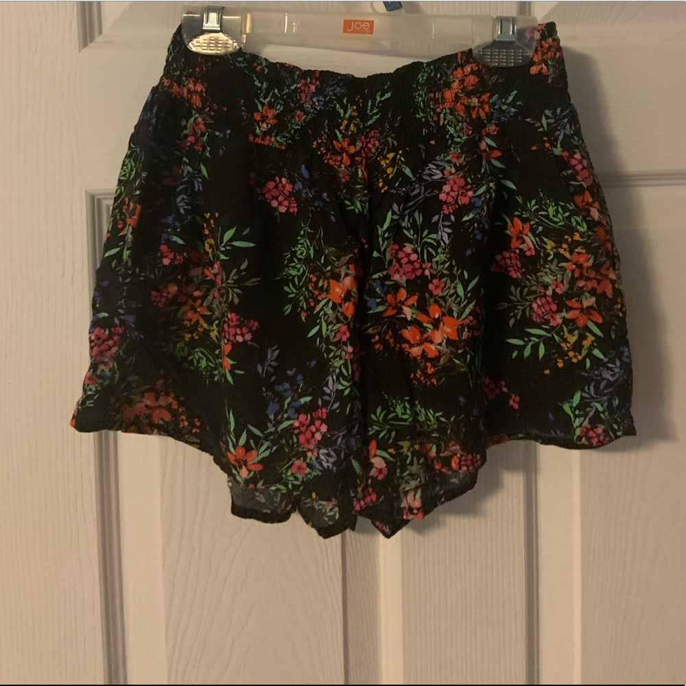 Flower shorts